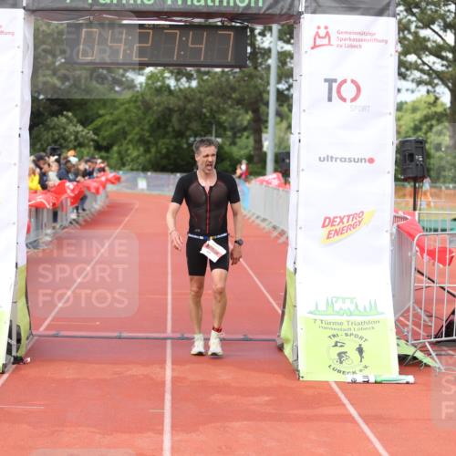 14.06.2026 - 7 Türme Triathlon Andreas Tolksdorf http://msf.ph/oto/9799876 14.06.2026 15:27:46 Ziel 828 meine-sportfotos.de