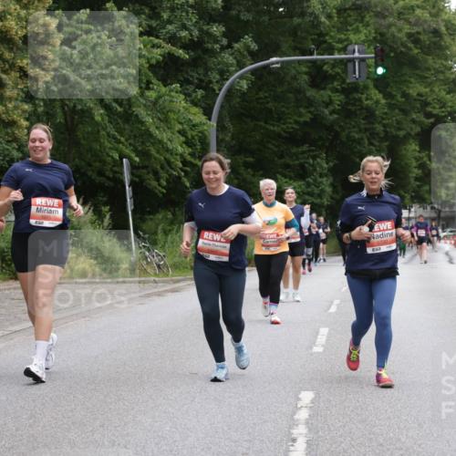 14.06.2026 - REWE Women's Run Jannik Wohlers http://msf.ph/oto/9799881 14.06.2026 11:02:26 Laufen 5544, 57, 5947, 5732, 57 meine-sportfotos.de