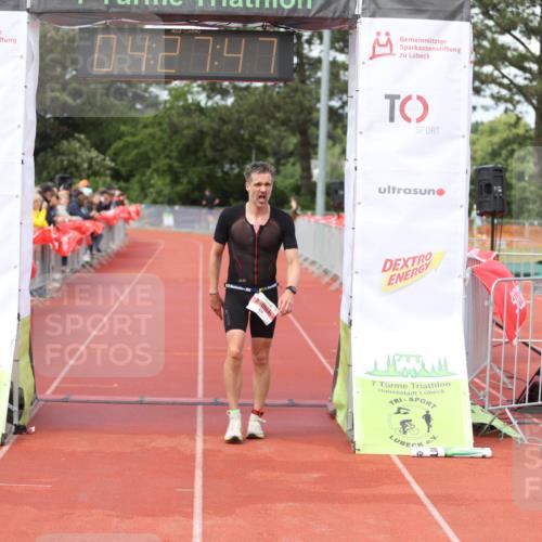 14.06.2026 - 7 Türme Triathlon Andreas Tolksdorf http://msf.ph/oto/9799887 14.06.2026 15:27:46 Ziel 828 meine-sportfotos.de