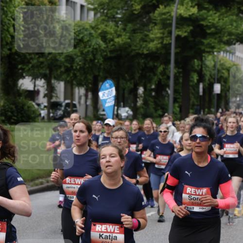 14.06.2026 - REWE Women's Run Jannik Wohlers http://msf.ph/oto/9799971 14.06.2026 10:39:54 Laufen 561, 7, 6, 00, 6011, 5194 meine-sportfotos.de