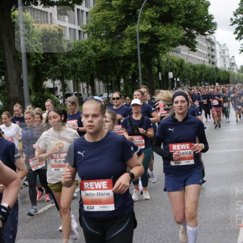 14.06.2026 - REWE Women's Run Jannik Wohlers http://msf.ph/oto/9800017 14.06.2026 10:39:59 Laufen 5196, 57, 5873, 57, 5322, 57, 183, 57 meine-sportfotos.de