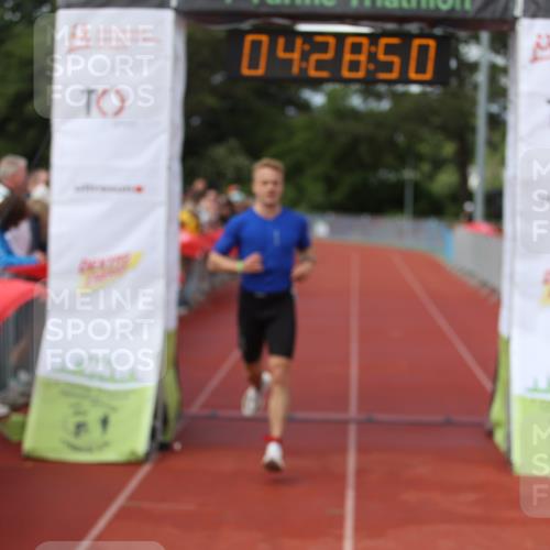 14.06.2026 - 7 Türme Triathlon Andreas Tolksdorf http://msf.ph/oto/9800049 14.06.2026 15:28:49 Ziel 1143 meine-sportfotos.de
