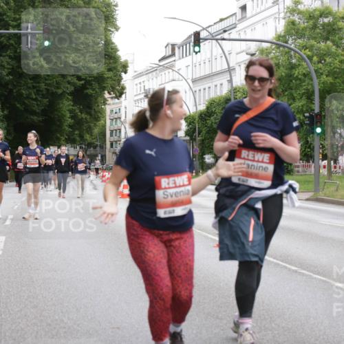 14.06.2026 - REWE Women's Run Jannik Wohlers http://msf.ph/oto/9800125 14.06.2026 11:02:50 Laufen 2, 867 meine-sportfotos.de