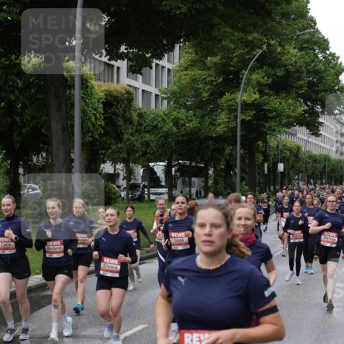 14.06.2026 - REWE Women's Run Jannik Wohlers http://msf.ph/oto/9800152 14.06.2026 10:40:12 Laufen 6142 meine-sportfotos.de