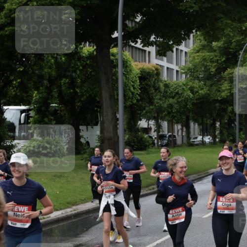 14.06.2026 - REWE Women's Run Jannik Wohlers http://msf.ph/oto/9800196 14.06.2026 10:40:19 Laufen 5566, 7, 51, 57, 5290 meine-sportfotos.de