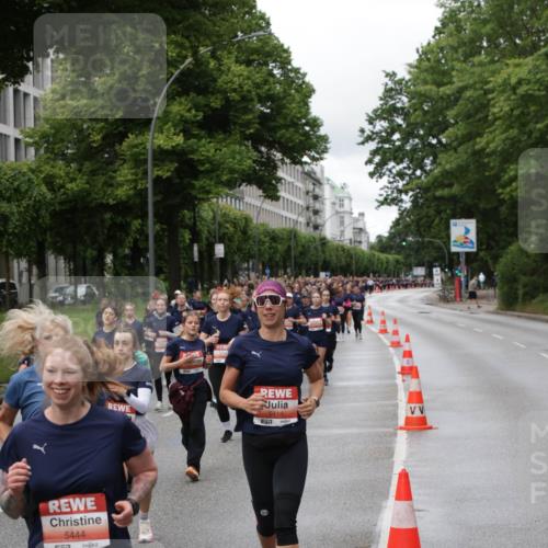 14.06.2026 - REWE Women's Run Jannik Wohlers http://msf.ph/oto/9800205 14.06.2026 10:40:20 Laufen 5444, 7, 5418, 7 meine-sportfotos.de