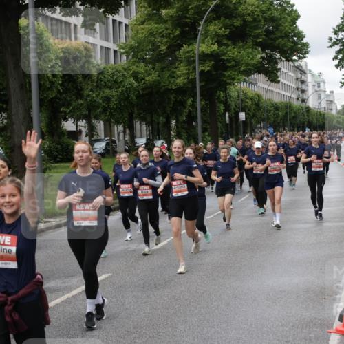 14.06.2026 - REWE Women's Run Jannik Wohlers http://msf.ph/oto/9800233 14.06.2026 10:40:23 Laufen 5629, 657 meine-sportfotos.de