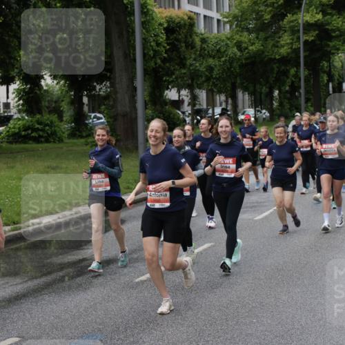 14.06.2026 - REWE Women's Run Jannik Wohlers http://msf.ph/oto/9800241 14.06.2026 10:40:25 Laufen 6066, 7, 5656, 51 meine-sportfotos.de