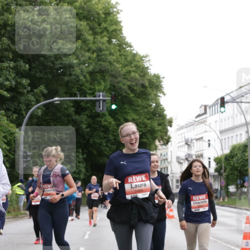 14.06.2026 - REWE Women's Run Jannik Wohlers http://msf.ph/oto/9800243 14.06.2026 11:03:06 Laufen 5549, 5465 meine-sportfotos.de