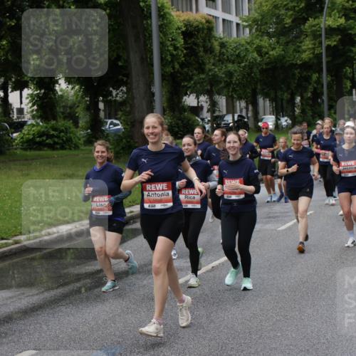 14.06.2026 - REWE Women's Run Jannik Wohlers http://msf.ph/oto/9800252 14.06.2026 10:40:25 Laufen 5656 meine-sportfotos.de