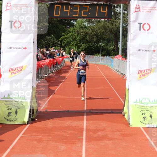 14.06.2026 - 7 Türme Triathlon Andreas Tolksdorf http://msf.ph/oto/9800282 14.06.2026 15:32:13 Ziel 1021, 1768 meine-sportfotos.de