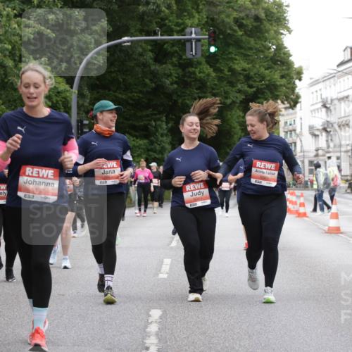 14.06.2026 - REWE Women's Run Jannik Wohlers http://msf.ph/oto/9800380 14.06.2026 11:03:27 Laufen 5197, 7, 5061, 57, 5060, 5063, 7 meine-sportfotos.de