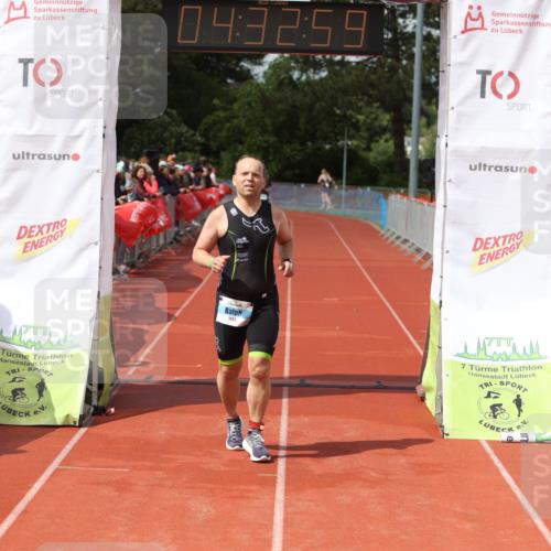 14.06.2026 - 7 Türme Triathlon Andreas Tolksdorf http://msf.ph/oto/9800428 14.06.2026 15:32:58 Ziel 1123 meine-sportfotos.de