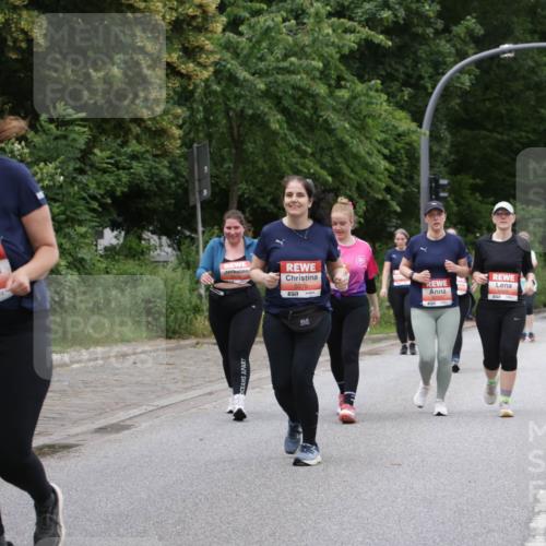14.06.2026 - REWE Women's Run Jannik Wohlers http://msf.ph/oto/9800433 14.06.2026 11:03:38 Laufen 5606, 5275, 57 meine-sportfotos.de