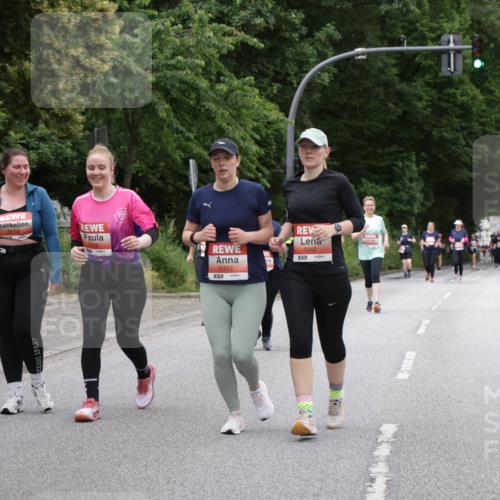 14.06.2026 - REWE Women's Run Jannik Wohlers http://msf.ph/oto/9800440 14.06.2026 11:03:41 Laufen 5472, 5717, 7, 5342, 57, 5120, 7 meine-sportfotos.de
