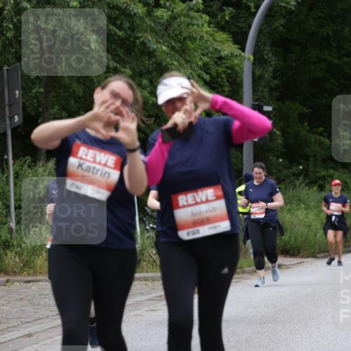 14.06.2026 - REWE Women's Run Jannik Wohlers http://msf.ph/oto/9800506 14.06.2026 11:03:55 Laufen 8137 meine-sportfotos.de
