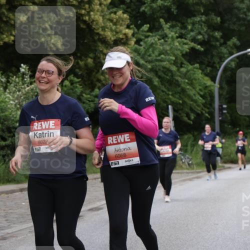 14.06.2026 - REWE Women's Run Jannik Wohlers http://msf.ph/oto/9800524 14.06.2026 11:03:57 Laufen 517, 6022, 6068 meine-sportfotos.de