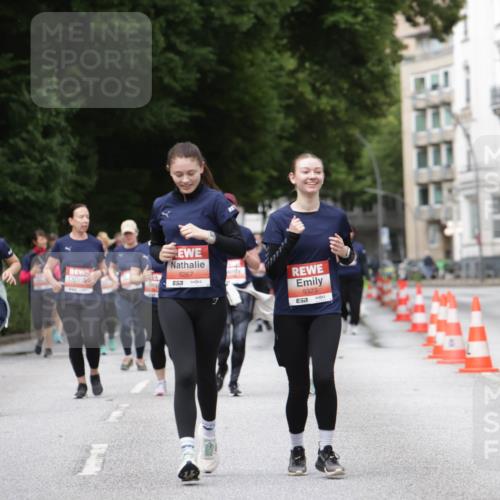 14.06.2026 - REWE Women's Run Jannik Wohlers http://msf.ph/oto/9800531 14.06.2026 11:04:00 Laufen 837, 5267, 57, 5323 meine-sportfotos.de