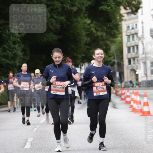 14.06.2026 - REWE Women's Run Jannik Wohlers http://msf.ph/oto/9800537 14.06.2026 11:04:00 Laufen 5267, 57, 5323, 7 meine-sportfotos.de