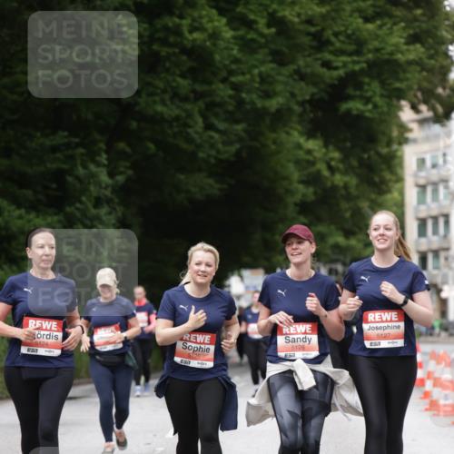 14.06.2026 - REWE Women's Run Jannik Wohlers http://msf.ph/oto/9800556 14.06.2026 11:04:05 Laufen 5124, 5125, 5126, 57, 5127, 57 meine-sportfotos.de