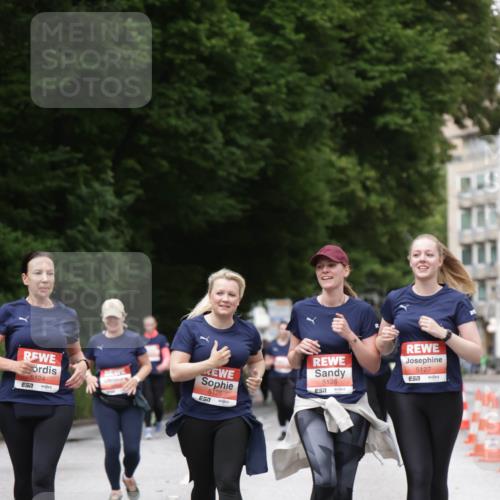 14.06.2026 - REWE Women's Run Jannik Wohlers http://msf.ph/oto/9800557 14.06.2026 11:04:05 Laufen 5124, 7, 5125, 7, 5126, 7, 5127, 57 meine-sportfotos.de