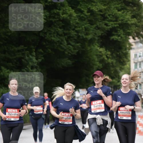 14.06.2026 - REWE Women's Run Jannik Wohlers http://msf.ph/oto/9800562 14.06.2026 11:04:05 Laufen 5124, 7, 5125, 5126, 5127, 57 meine-sportfotos.de