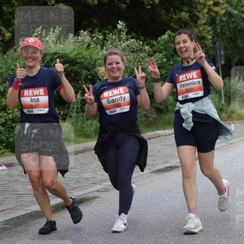 14.06.2026 - REWE Women's Run Jannik Wohlers http://msf.ph/oto/9800573 14.06.2026 11:04:08 Laufen 5040, 51, 5042, 57, 5043, 517 meine-sportfotos.de