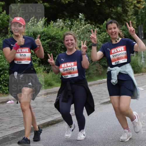 14.06.2026 - REWE Women's Run Jannik Wohlers http://msf.ph/oto/9800578 14.06.2026 11:04:09 Laufen 5040, 7, 5042, 57, 5043, 7 meine-sportfotos.de