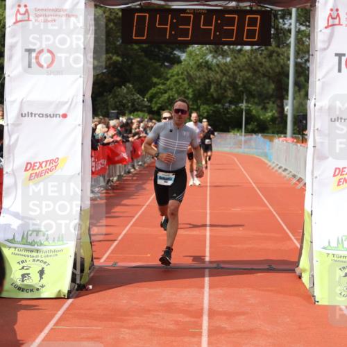 14.06.2026 - 7 Türme Triathlon Andreas Tolksdorf http://msf.ph/oto/9800591 14.06.2026 15:34:36 Ziel 923, 1086, 1096 meine-sportfotos.de
