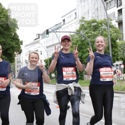 14.06.2026 - REWE Women's Run Jannik Wohlers http://msf.ph/oto/9800600 14.06.2026 11:04:10 Laufen 5124, 5125, 7, 5126, 7, 5127 meine-sportfotos.de