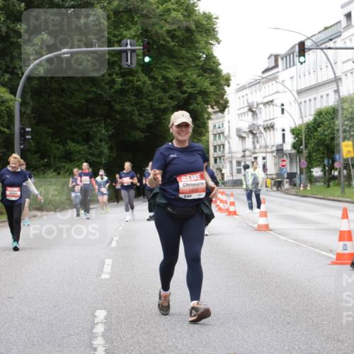 14.06.2026 - REWE Women's Run Jannik Wohlers http://msf.ph/oto/9800618 14.06.2026 11:04:13 Laufen 5663, 57, 1 meine-sportfotos.de