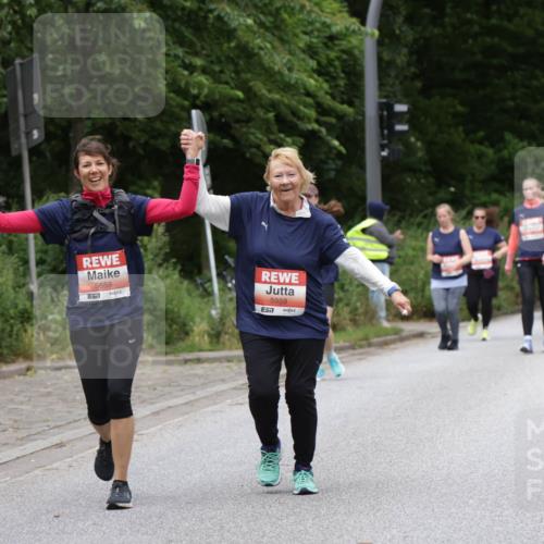 14.06.2026 - REWE Women's Run Jannik Wohlers http://msf.ph/oto/9800631 14.06.2026 11:04:16 Laufen 5658, 5959, 7 meine-sportfotos.de