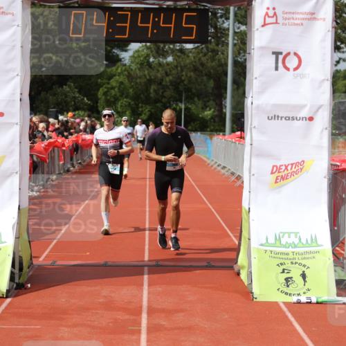 14.06.2026 - 7 Türme Triathlon Andreas Tolksdorf http://msf.ph/oto/9800634 14.06.2026 15:34:44 Ziel 923, 951, 955, 1007, 1086, 1096, 1126 meine-sportfotos.de