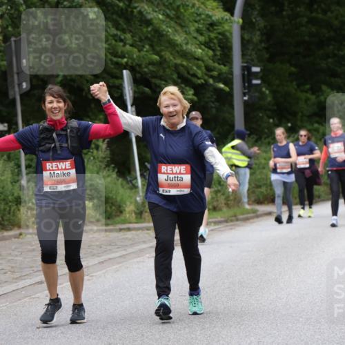 14.06.2026 - REWE Women's Run Jannik Wohlers http://msf.ph/oto/9800635 14.06.2026 11:04:16 Laufen 5658, 5959, 7 meine-sportfotos.de