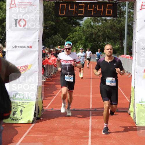 14.06.2026 - 7 Türme Triathlon Andreas Tolksdorf http://msf.ph/oto/9800644 14.06.2026 15:34:45 Ziel 923, 951, 955, 1007, 1086, 1096, 1126 meine-sportfotos.de