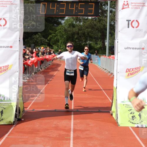 14.06.2026 - 7 Türme Triathlon Andreas Tolksdorf http://msf.ph/oto/9800670 14.06.2026 15:34:51 Ziel 951, 955, 1007, 1126, 1146 meine-sportfotos.de