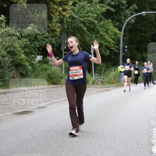 14.06.2026 - REWE Women's Run Jannik Wohlers http://msf.ph/oto/9800746 14.06.2026 11:04:38 Laufen 5302, 657 meine-sportfotos.de