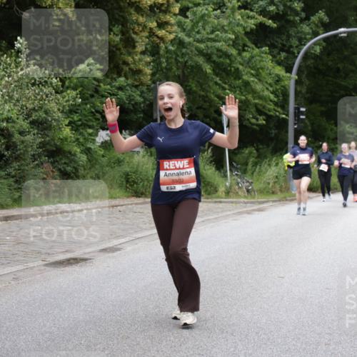14.06.2026 - REWE Women's Run Jannik Wohlers http://msf.ph/oto/9800754 14.06.2026 11:04:39 Laufen 5302, 657 meine-sportfotos.de