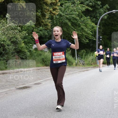 14.06.2026 - REWE Women's Run Jannik Wohlers http://msf.ph/oto/9800755 14.06.2026 11:04:39 Laufen 5302, 7 meine-sportfotos.de