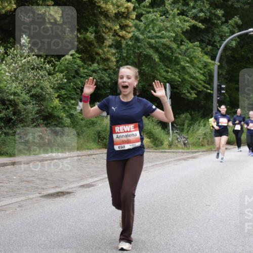 14.06.2026 - REWE Women's Run Jannik Wohlers http://msf.ph/oto/9800760 14.06.2026 11:04:39 Laufen 5302, 7 meine-sportfotos.de