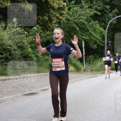 14.06.2026 - REWE Women's Run Jannik Wohlers http://msf.ph/oto/9800765 14.06.2026 11:04:39 Laufen 5302, 7 meine-sportfotos.de