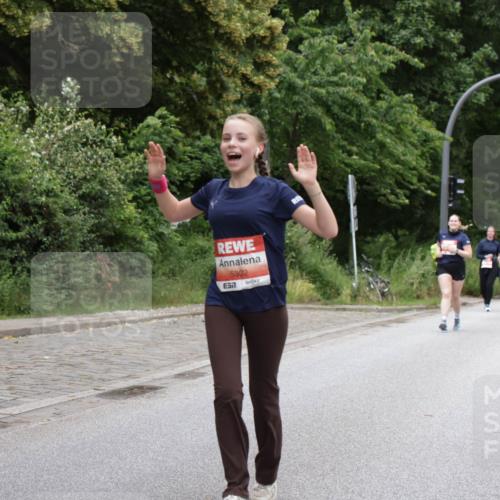 14.06.2026 - REWE Women's Run Jannik Wohlers http://msf.ph/oto/9800767 14.06.2026 11:04:39 Laufen 5302, 7 meine-sportfotos.de