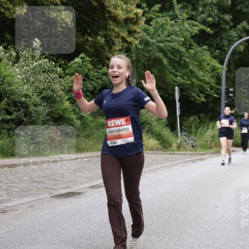 14.06.2026 - REWE Women's Run Jannik Wohlers http://msf.ph/oto/9800768 14.06.2026 11:04:39 Laufen 5302, 657 meine-sportfotos.de