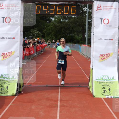 14.06.2026 - 7 Türme Triathlon Andreas Tolksdorf http://msf.ph/oto/9800830 14.06.2026 15:36:05 Ziel 1056, 1116 meine-sportfotos.de