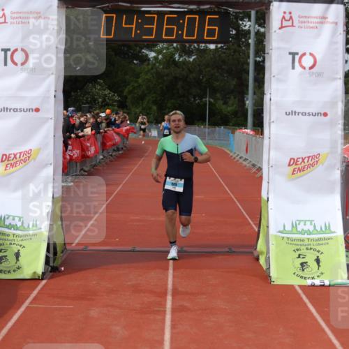 14.06.2026 - 7 Türme Triathlon Andreas Tolksdorf http://msf.ph/oto/9800833 14.06.2026 15:36:05 Ziel 1056, 1116 meine-sportfotos.de