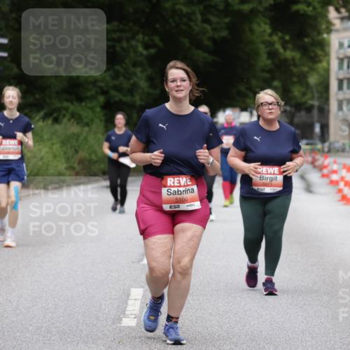 14.06.2026 - REWE Women's Run Jannik Wohlers http://msf.ph/oto/9800905 14.06.2026 11:05:02 Laufen 5100, 5671, 657 meine-sportfotos.de