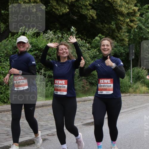 14.06.2026 - REWE Women's Run Jannik Wohlers http://msf.ph/oto/9800926 14.06.2026 11:05:05 Laufen 5090, 657, 6089, 5088, 57 meine-sportfotos.de