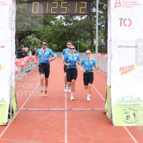 14.06.2026 - 7 Türme Triathlon Andreas Tolksdorf http://msf.ph/oto/9801725 14.06.2026 11:55:12 Ziel 523, 524, 525, 526 meine-sportfotos.de