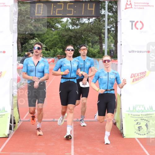 14.06.2026 - 7 Türme Triathlon Andreas Tolksdorf http://msf.ph/oto/9801739 14.06.2026 11:55:13 Ziel 523, 524, 525, 526 meine-sportfotos.de