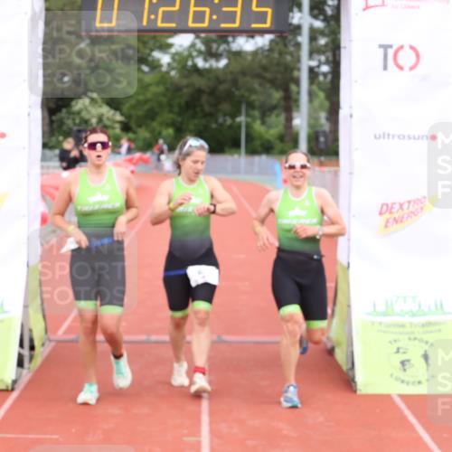 14.06.2026 - 7 Türme Triathlon Andreas Tolksdorf http://msf.ph/oto/9801829 14.06.2026 11:56:33 Ziel 504, 505, 506 meine-sportfotos.de